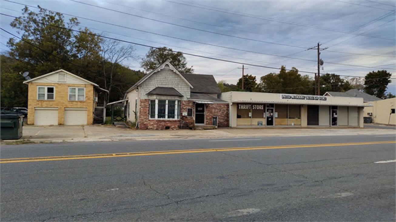 304308 Albert Pike Rd., Hot Springs, AR 71913