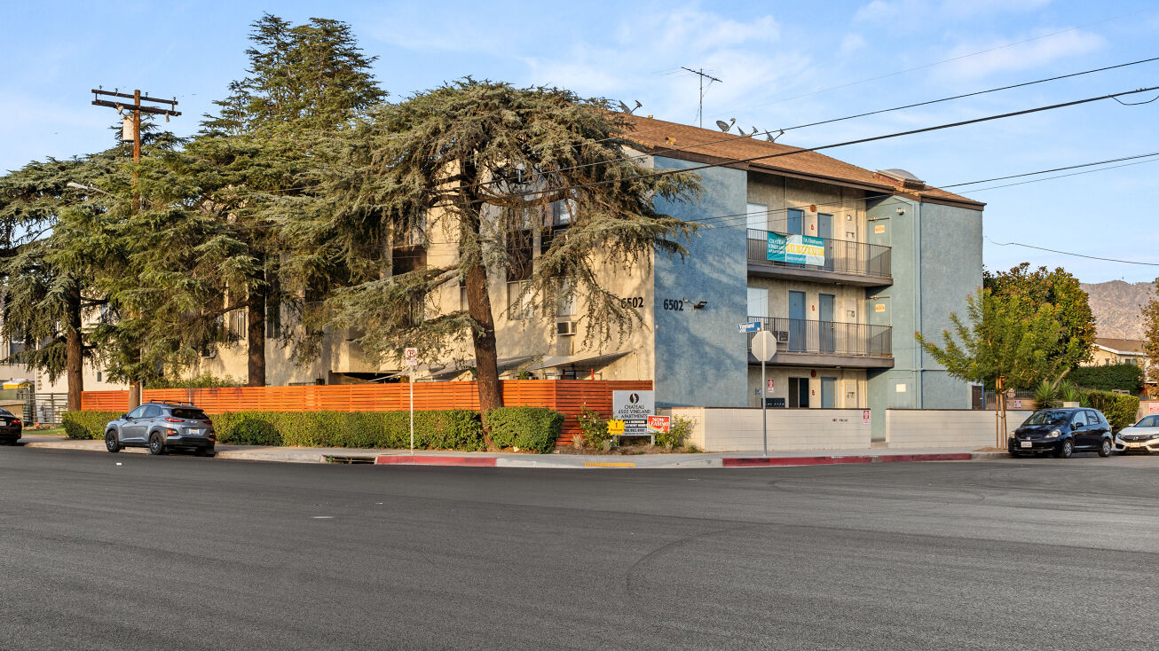6502 Vineland Ave, Los Angeles, CA 91606 Multifamily Property for Sale