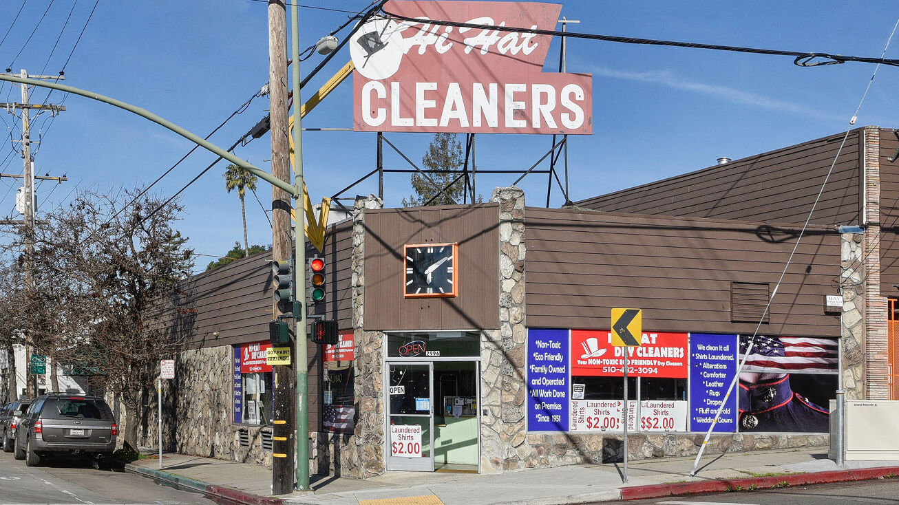 2974 MacArthur Blvd, Oakland, CA 94602