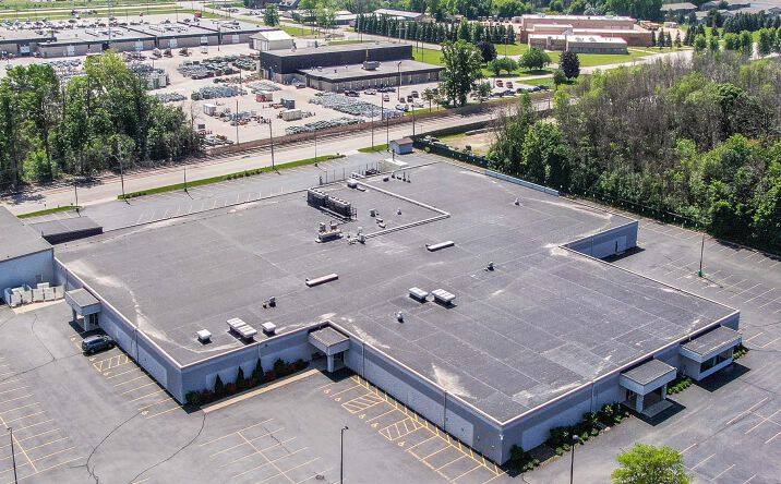 Pictures of Retail, Office, Industrial property located at 2871 S Oneida Street, Ashwaubenon, WI 54304 for sales - image #1