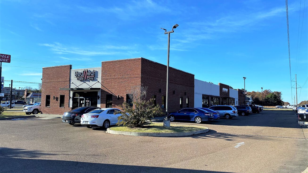 171 Lakewood Dr, Batesville, MS 38606