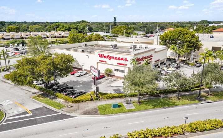 Pictures of Retail property located at 9020 Biscayne Blvd, Miami Shores, FL 33138 for comps - image #1