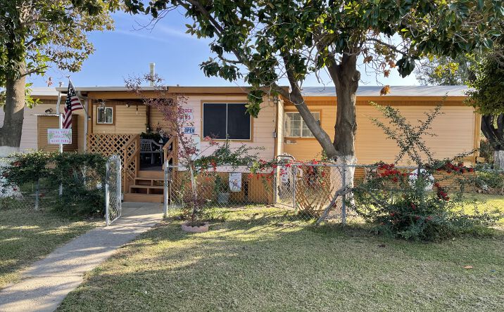 Pictures of Mobile Home Park property located at 8415 Buena Vista Blvd, Lamont, CA 93241 for comps - image #1