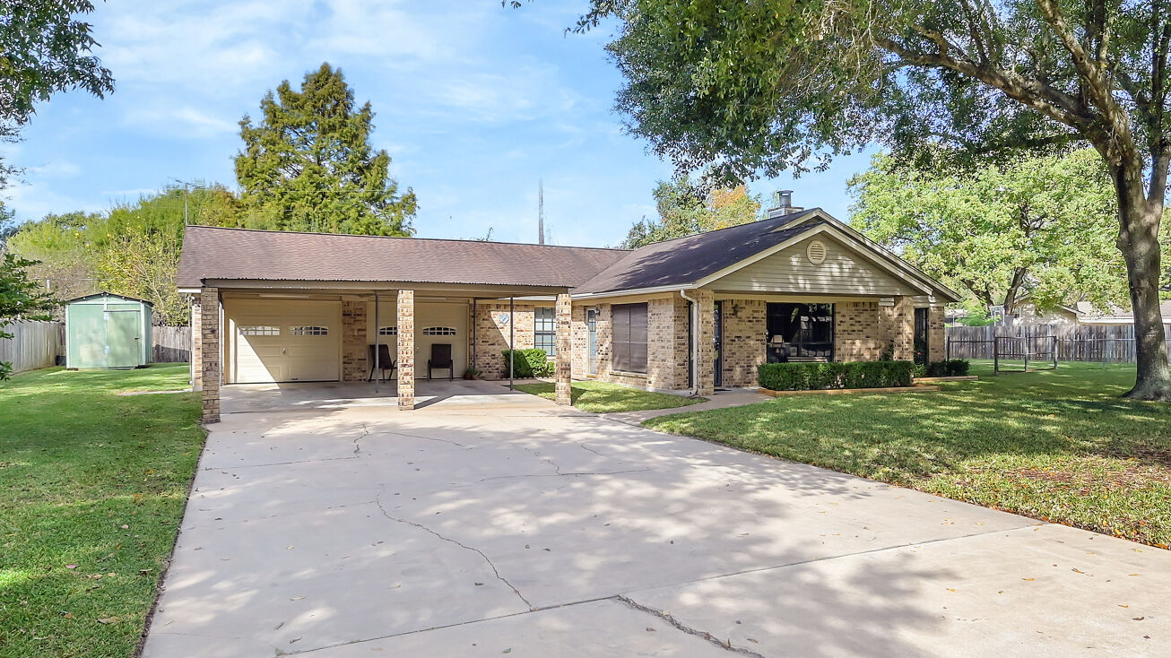 10607 Florafield Ln, Cypress, TX 77429