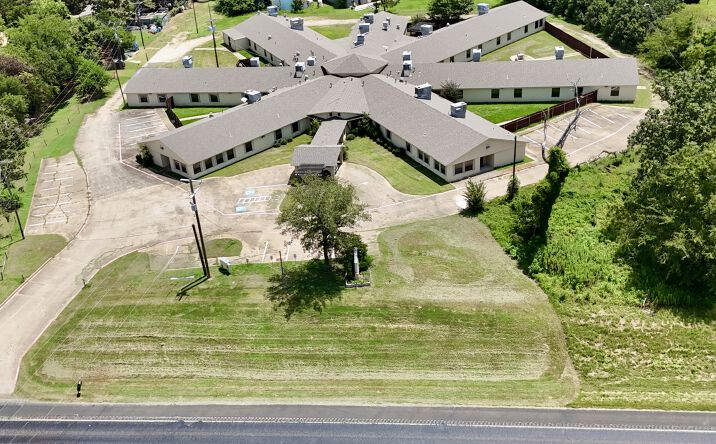 Pictures of Senior Living, Special Purpose property located at 8579 State Hwy 31 W, Athens, TX 75751 for sales - image #1
