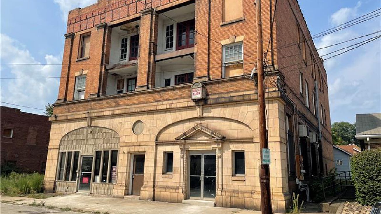 1115 Brackenridge Ave, Brackenridge, PA 15014