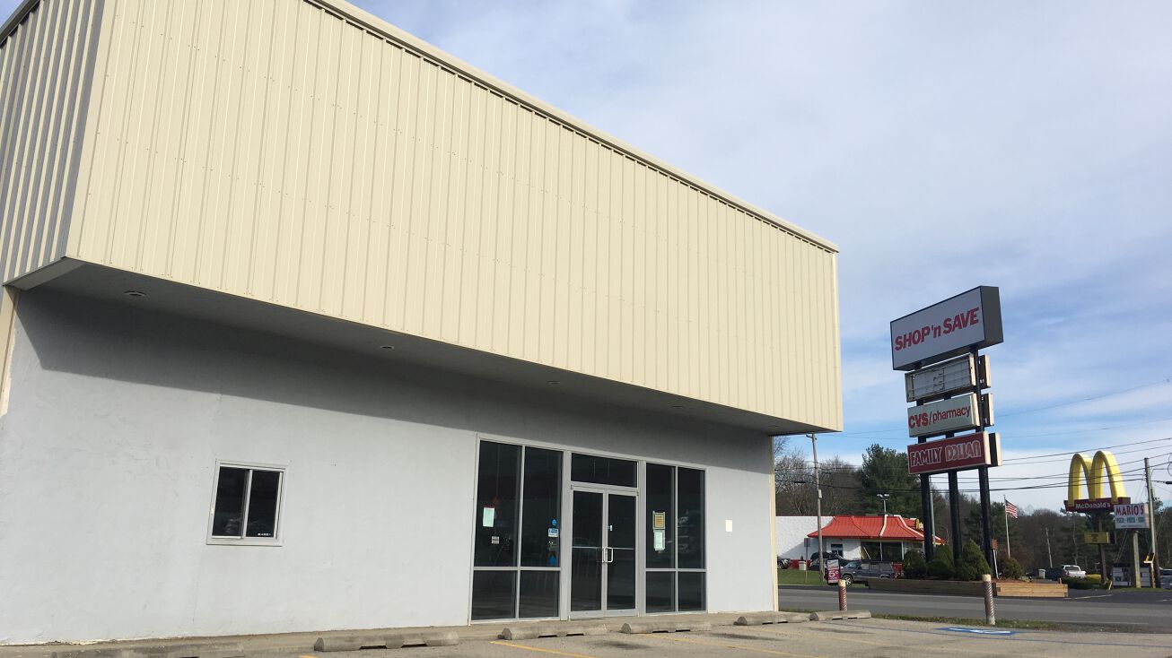 Rainbow Plaza, Mannington, WV 26582