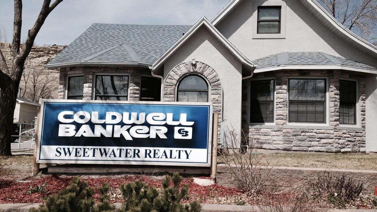 810 Dewar Dr, Rock Springs, WY 82901