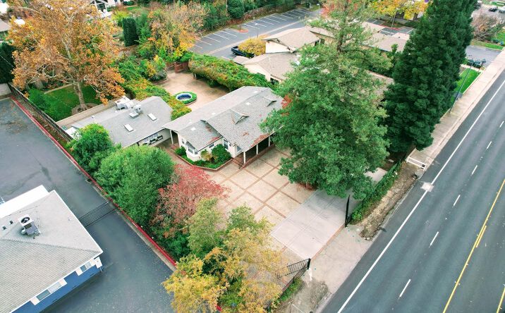 Pictures of Office property located at 4360 Marconi Ave, Sacramento, CA 95821 for comps - image #1