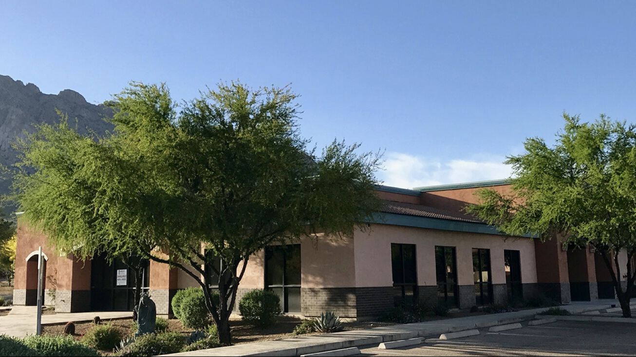 10140 N Oracle Rd, Oro Valley, AZ 85704