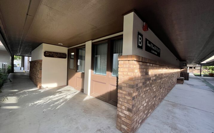 Pictures of Office property located at 3920 Bee Ridge Bldg B Unit A, Sarasota, FL 34233 for comps - image #1