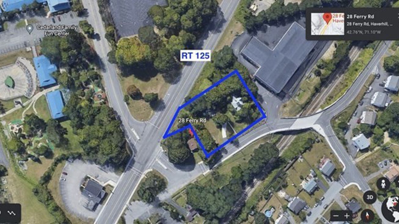 28 Ferry Rd, Haverhill, MA 01835