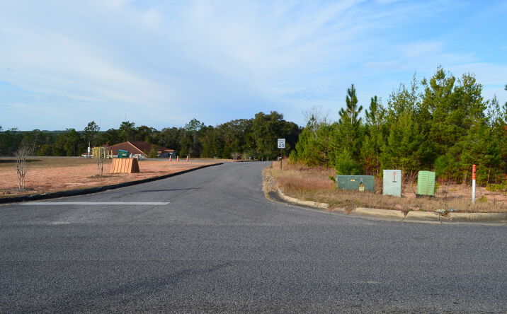 Pictures of Land property located at Redstone Avenue W, Crestview, FL 32539 for sales - image #1