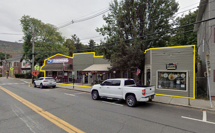 Pictures of Retail property located at 237 Hudson Street, Cornwall-on-Hudson, NY 12520 for sales - image #1