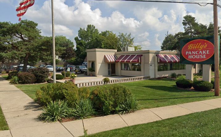 Pictures of Retail property located at 440 W Northwest Hwy, Palatine, IL 60067 for sales - image #1
