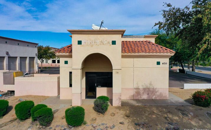 Pictures of Retail property located at 670 W Ray Rd, Gilbert, AZ 85233 for comps - image #1