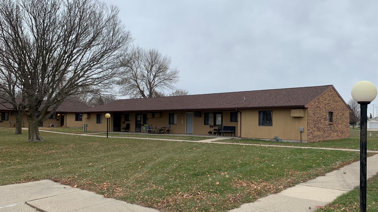 413 Sadie St, Laurens, IA 50554