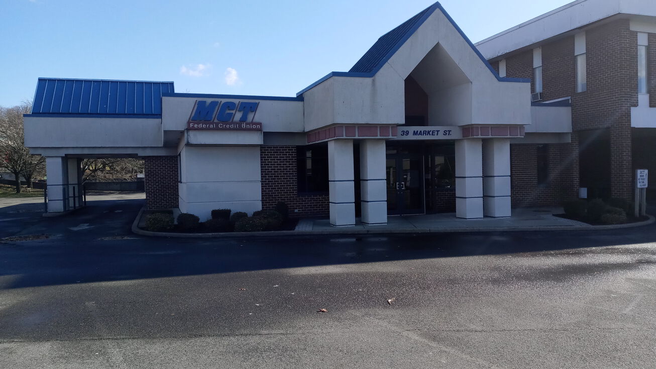 39 Market St, Amsterdam, NY 12010