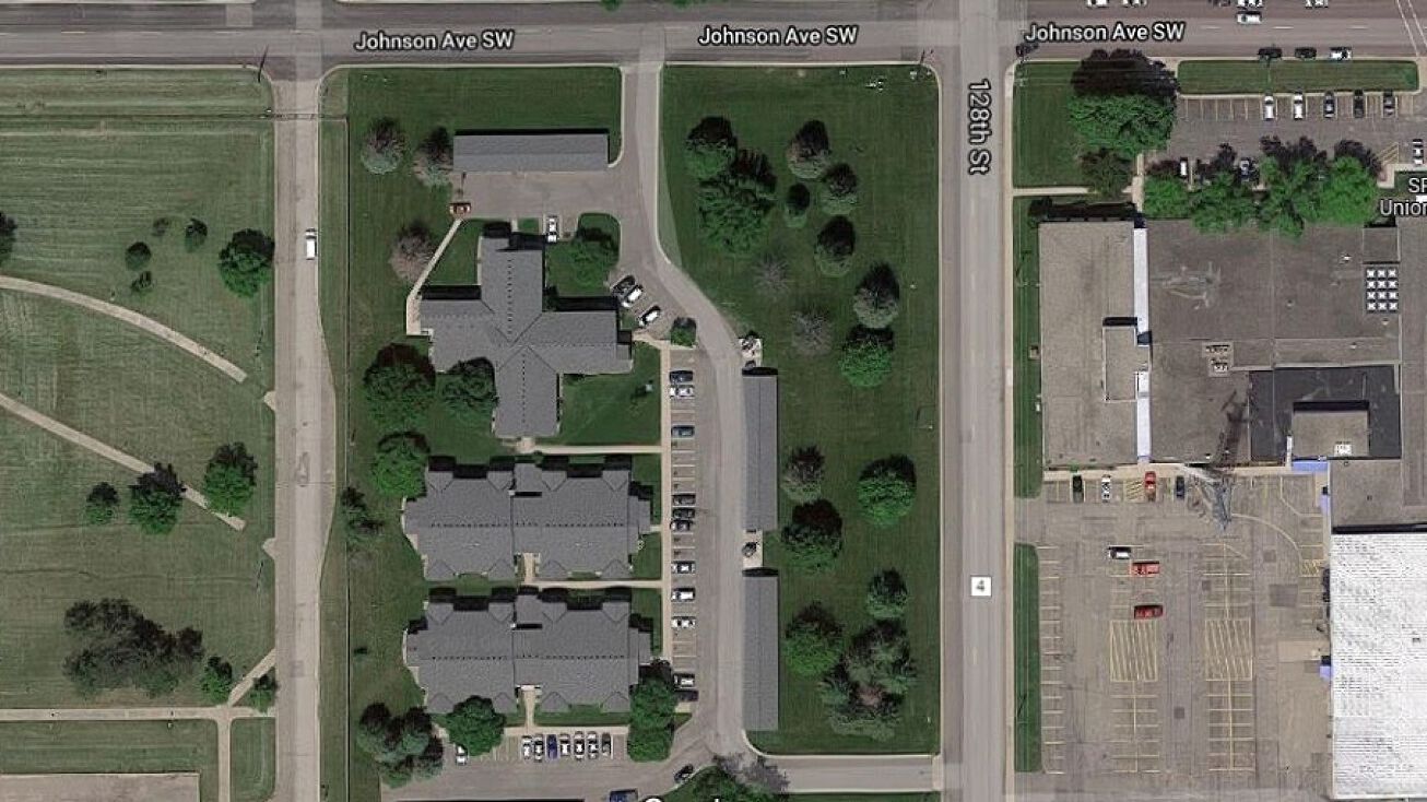 Johnson Ave SW, Waseca, MN 56093