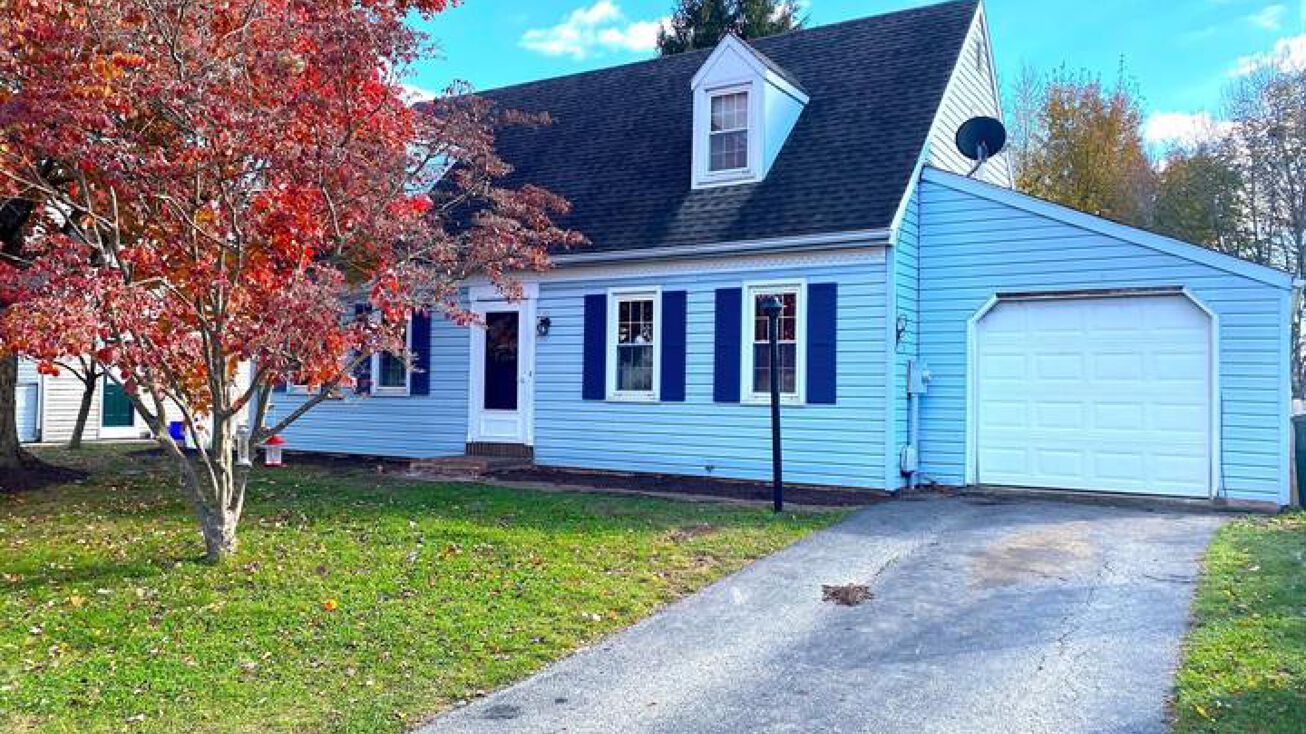 3876 Tarpley Dr, York, PA 17402 Multifamily Property for Sale