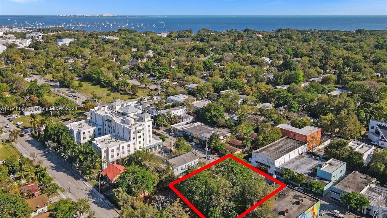 Pictures of Mixed Use property located at 3659 Grand Ave, Miami, FL 33133 for sales - image #1