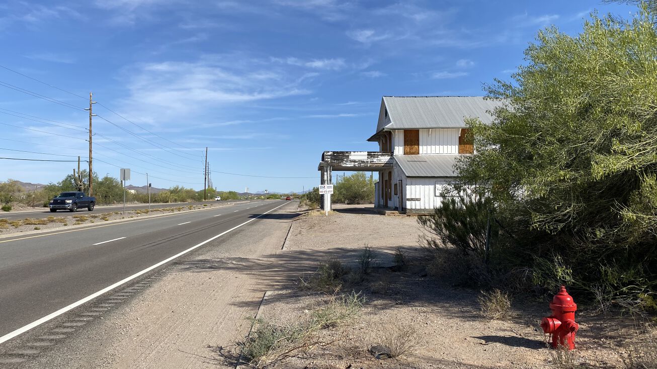 41009 W Grand Ave, Morristown, AZ 85342