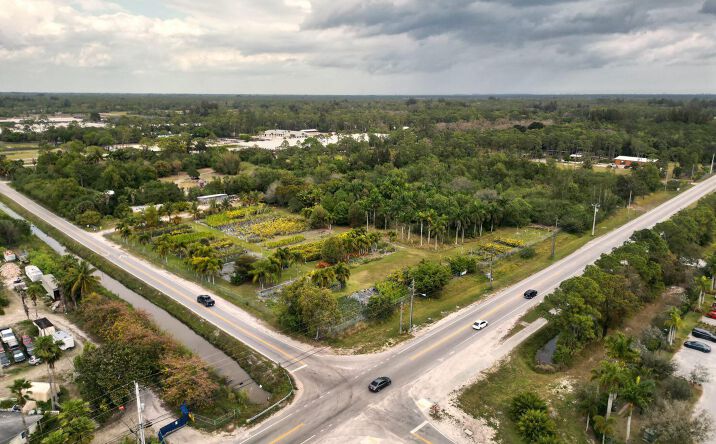 Pictures of Mixed Use property located at 14375 Okeechobee Boulevard, Loxahatchee Groves, FL 33470 for sales - image #1