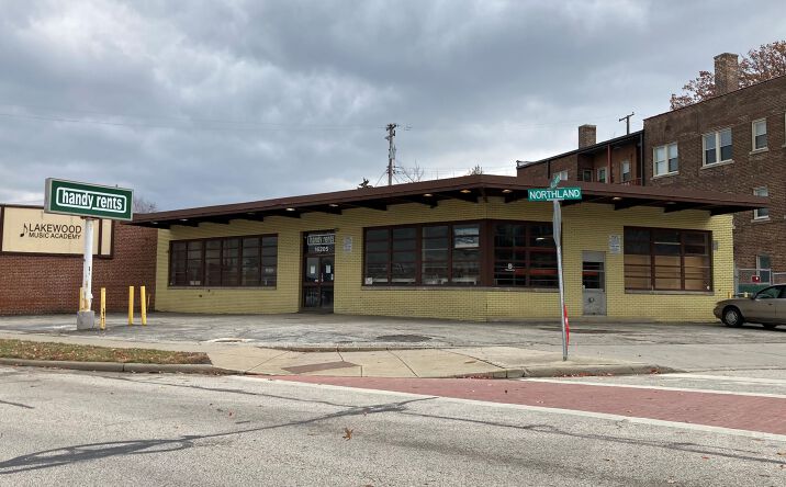 Pictures of Retail property located at 16203 Hilliard Rd, Lakewood, OH 44107 for comps - image #1