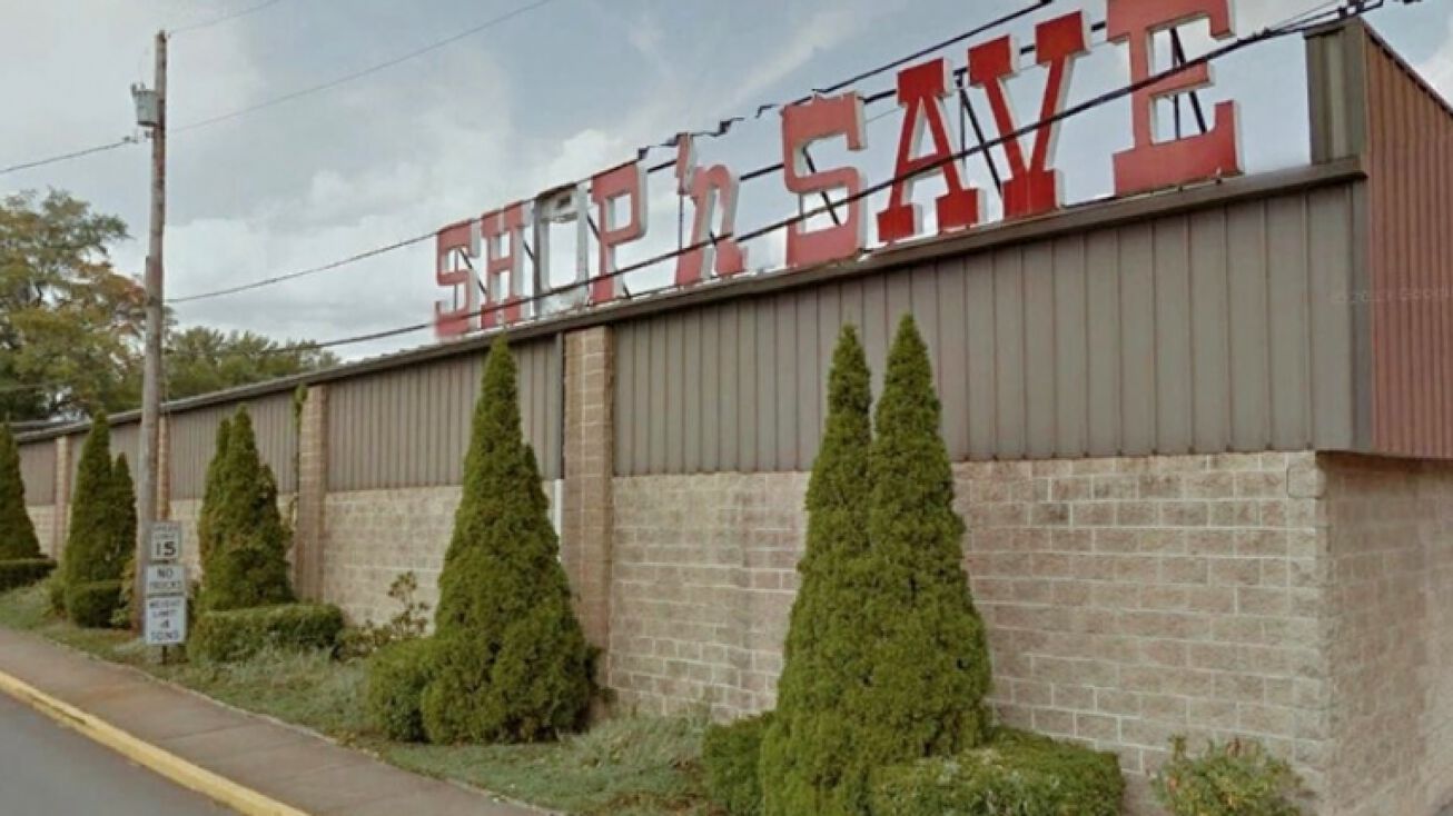 828 Fairmont Road, WV 26501