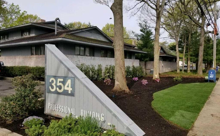 Pictures of Office property located at 354 Veterans Memorial Hwy, Commack, NY 11725 for sales - image #1