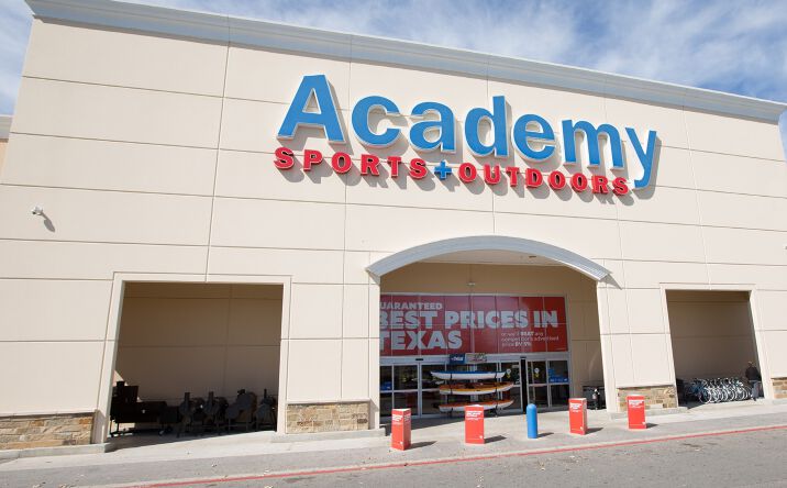 Pictures of Retail property located at 7523 NW Loop 410, San Antonio, TX 78245 for comps - image #1
