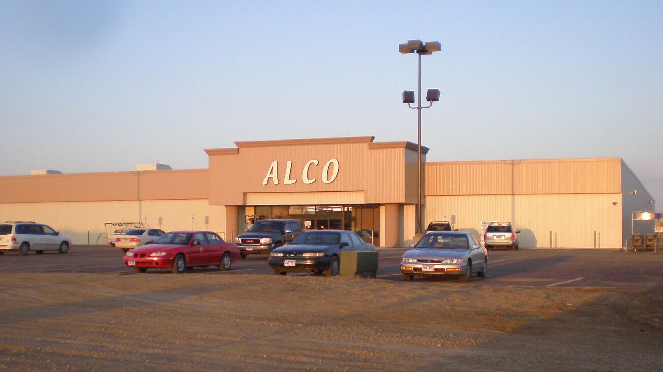 218 East 15th Street, Miller, SD 57362 Retail Property for Sale 218