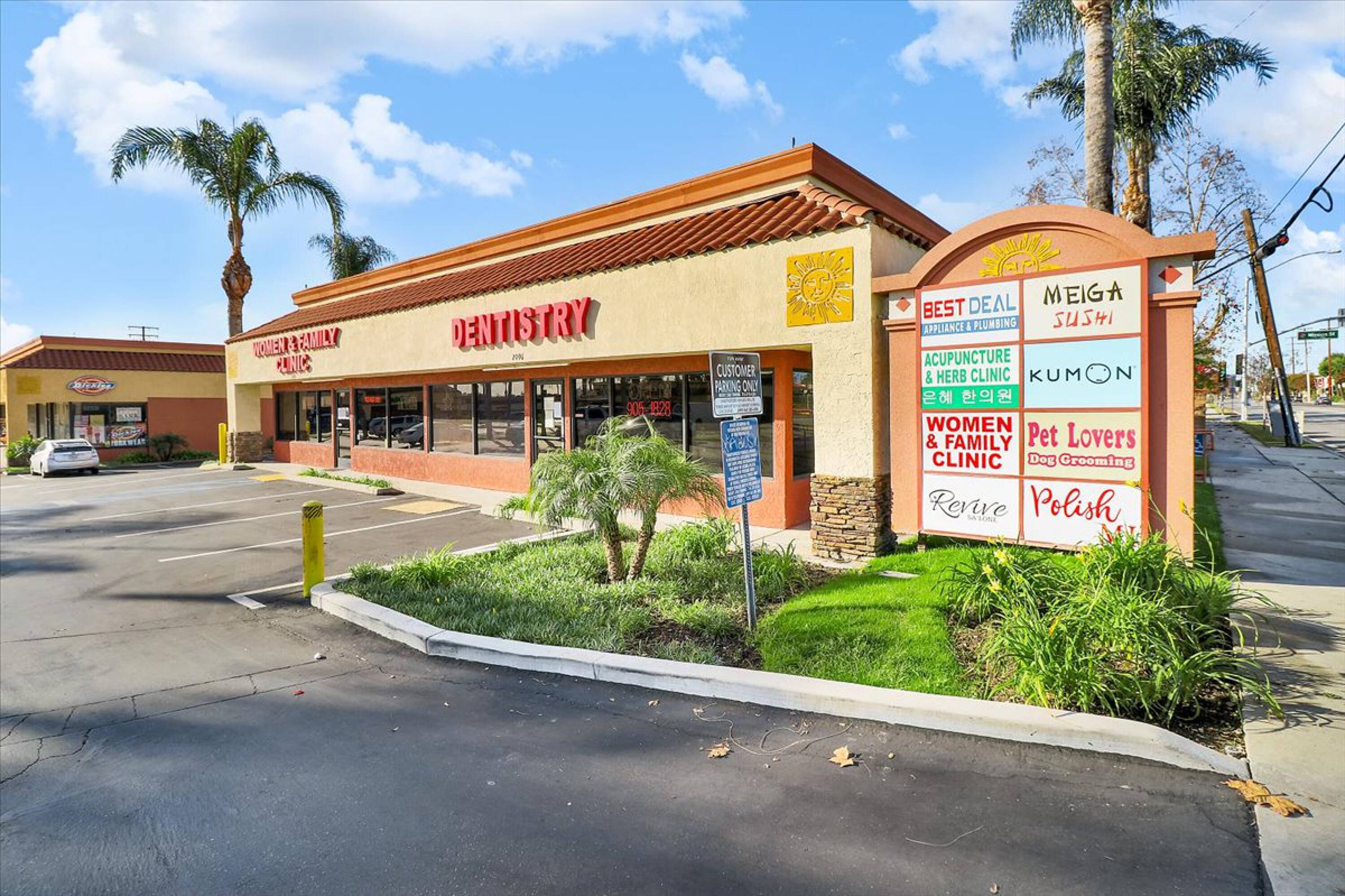 CALI FISH BANK - CLOSED - Updated April 2024 - 75 Photos & 45 Reviews -  1861 W La Habra Blvd, La Habra, California - Local Fish Stores - Phone  Number - Yelp