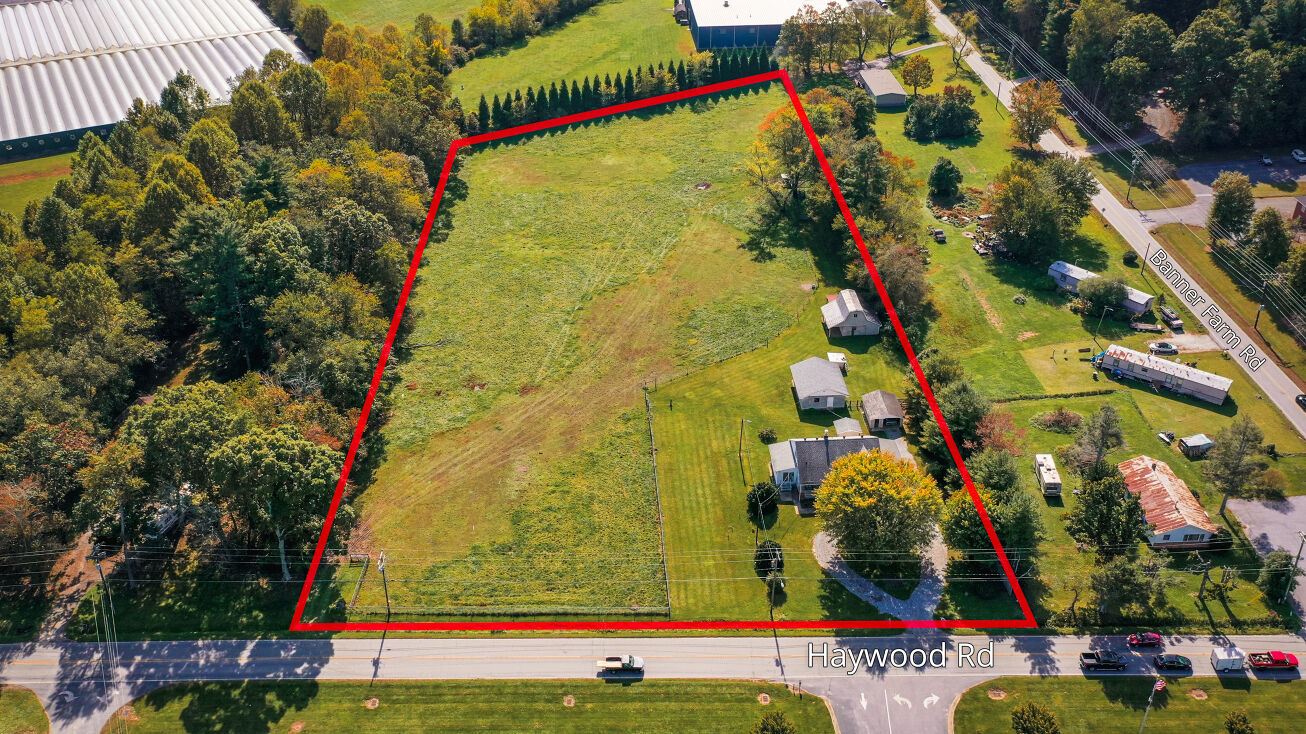 4136 Haywood Rd, Mills River, NC 28759