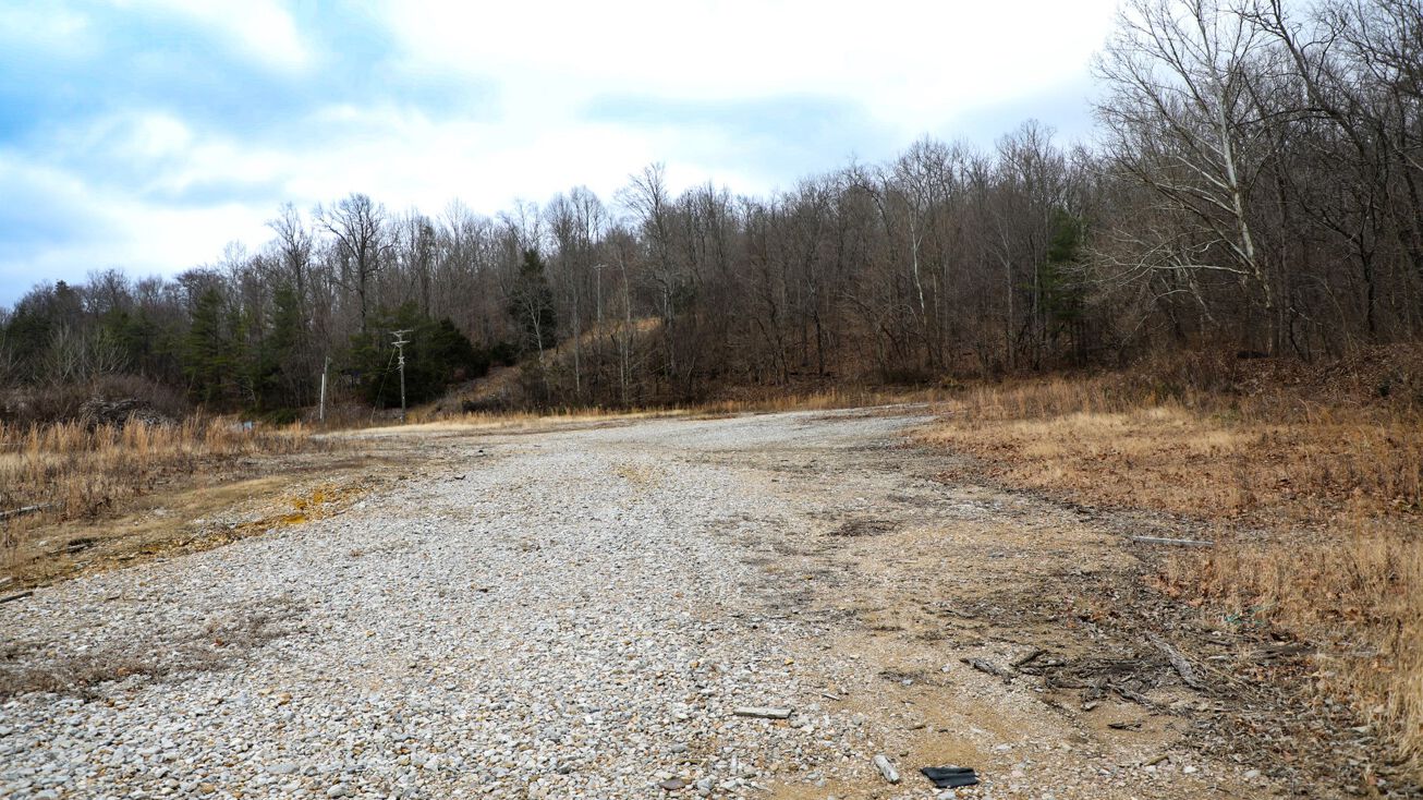 13957 KY70, Yosemite, KY 42566