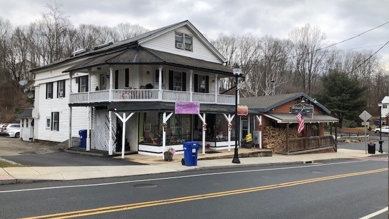 1264 Main St, Coventry, CT 06238