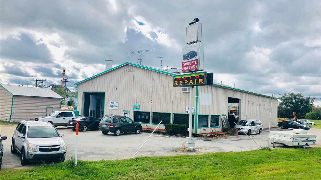 5675 State St, Bettendorf, IA 52722