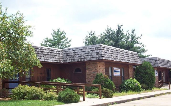 Pictures of Office property located at 4224 Lincolnshire Drive, Mt Vernon, IL 62864 for sales - image #1