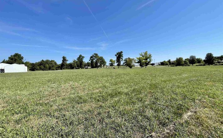 Pictures of Land property located at 2 Professional Office Park Street, Marion, IL 62959 for sales - image #1