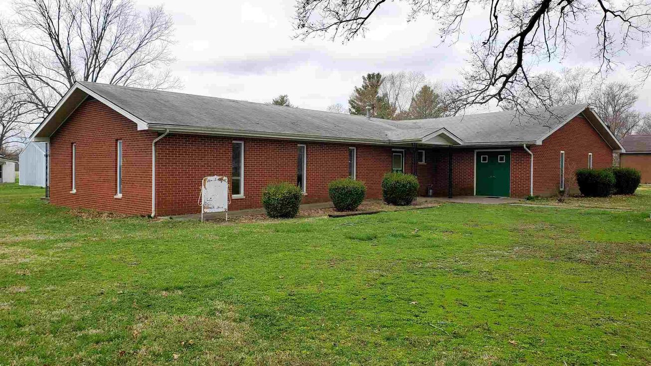 701 S Gum Street, Belle Rive, IL 62810