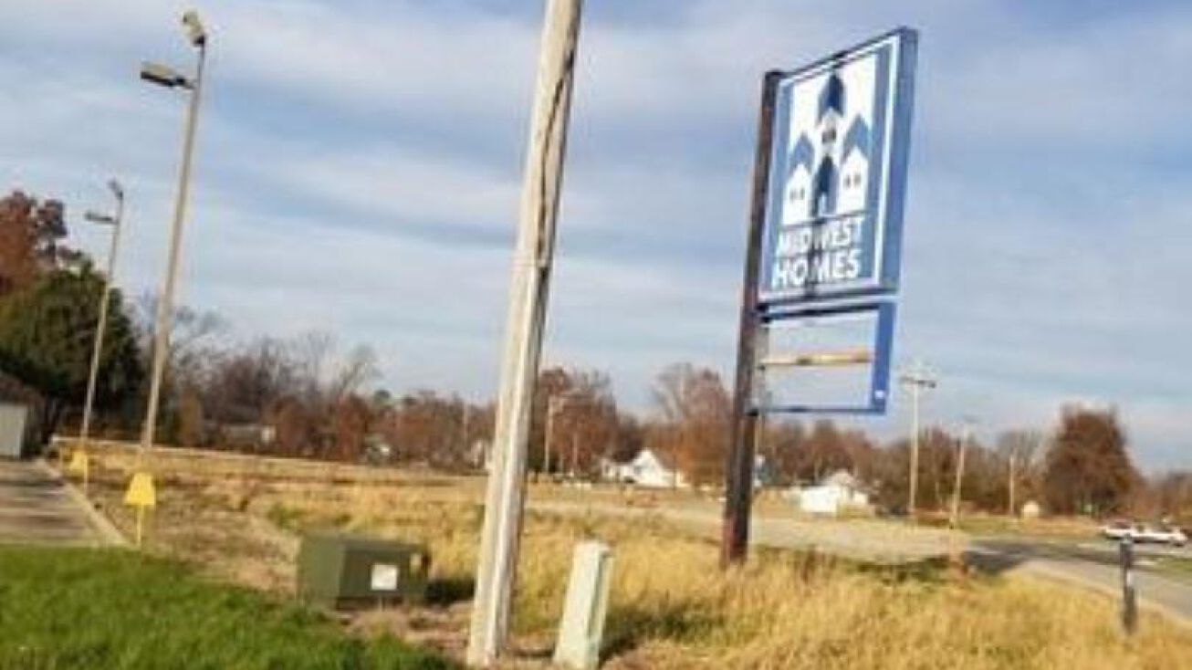 Plaza Dr, Carterville, IL 62918