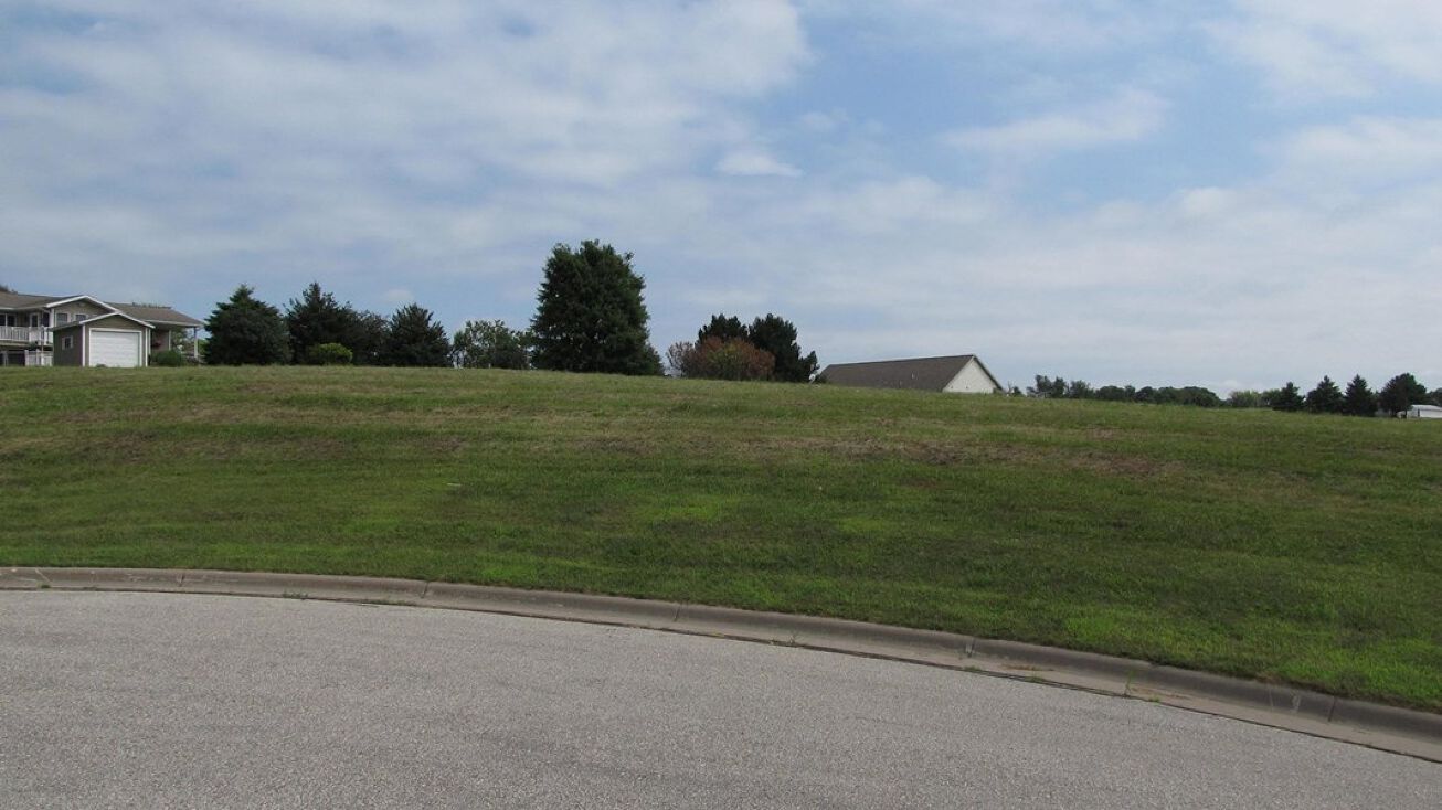 Lot 9 Crossing Meadows Subdivision, Viroqua, WI 54665
