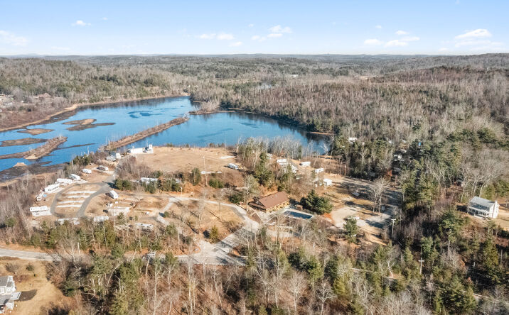 Pictures of Multifamily property located at 49 E Brimfield Holland Rd, Brimfield, MA 01010 for comps - image #1