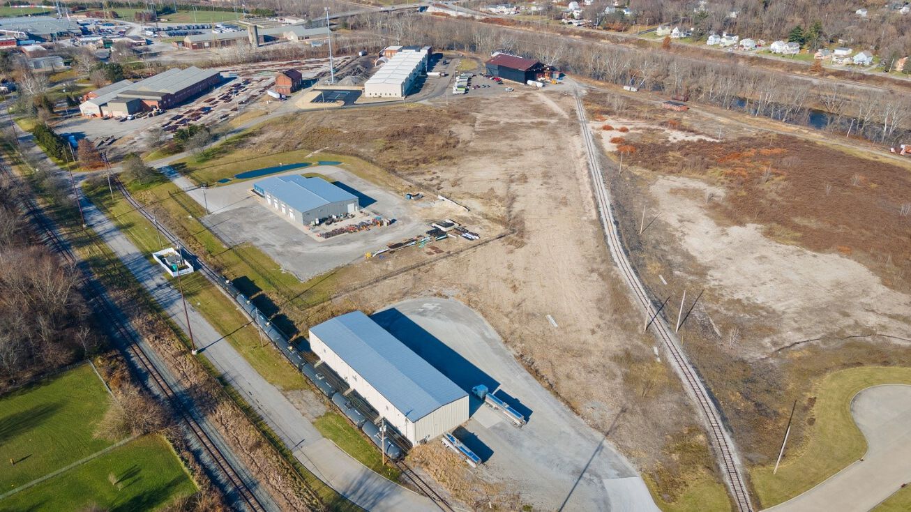 100 S Bridge St, Struthers, OH 44471