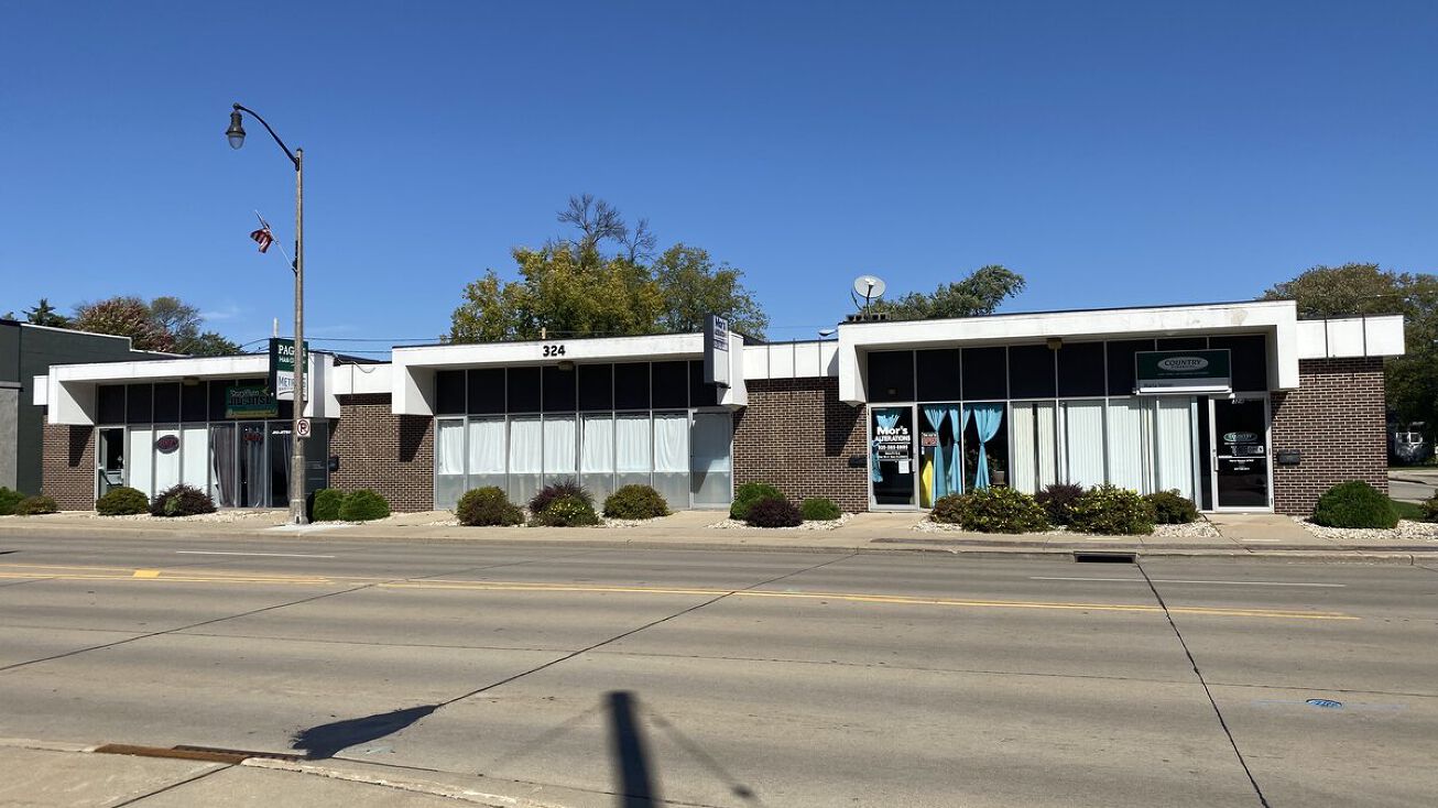 324 W Wisconsin Ave, Appleton, WI 54911 | Crexi.com