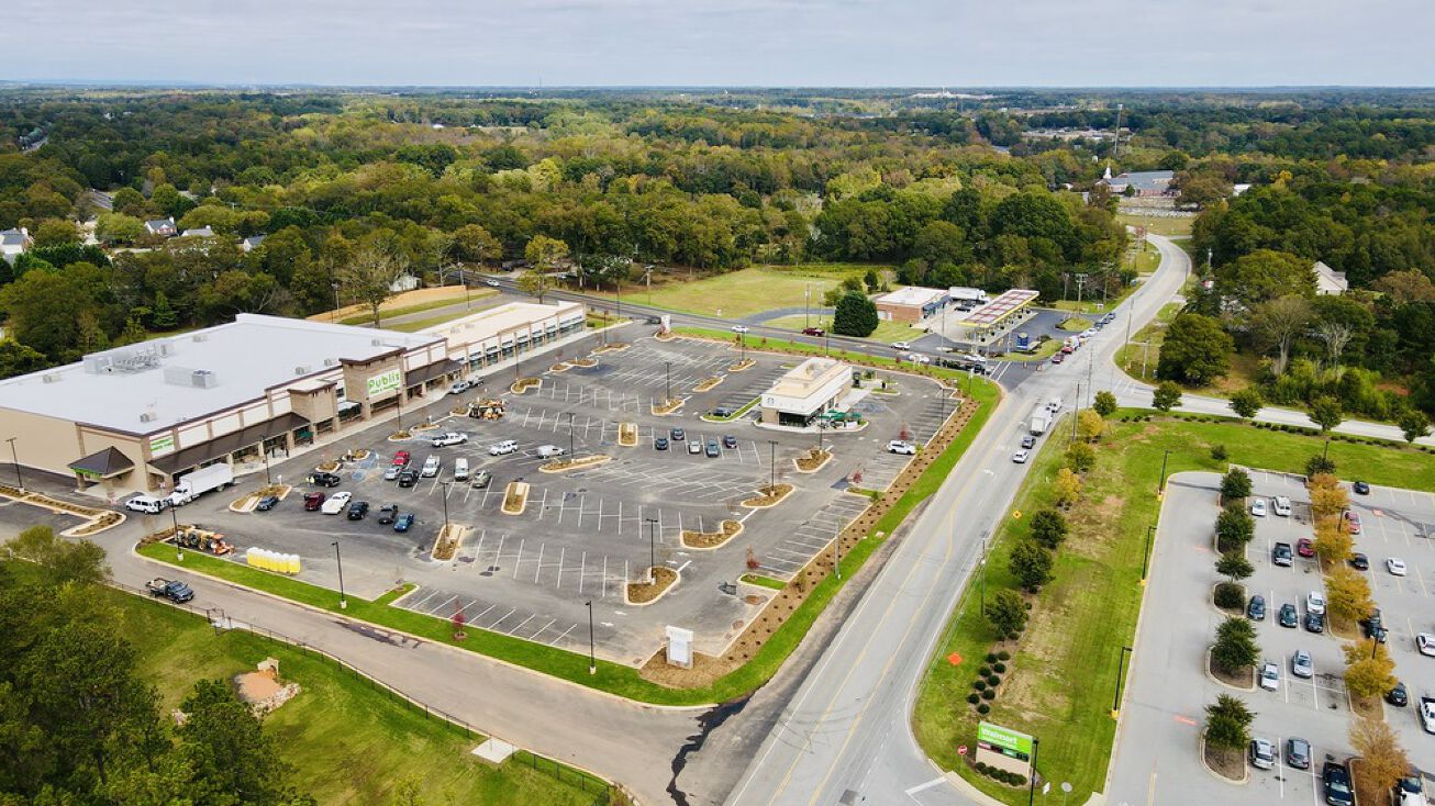 W Rd, Simpsonville, SC 29680