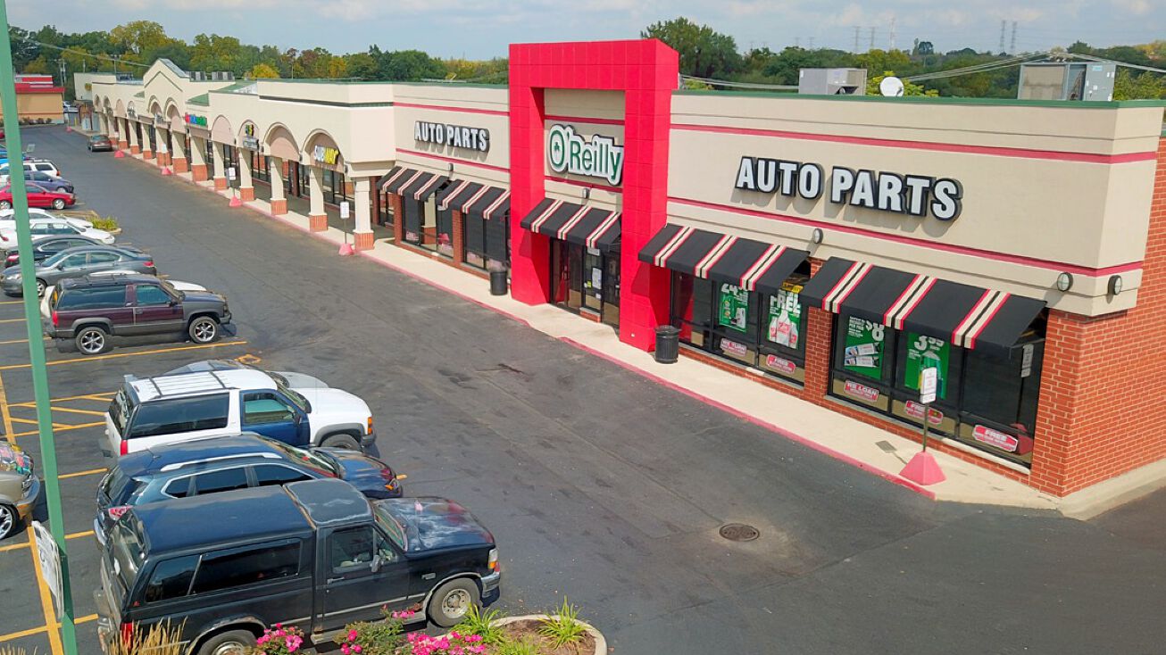 1261 North Lake Street, Aurora, IL 60506