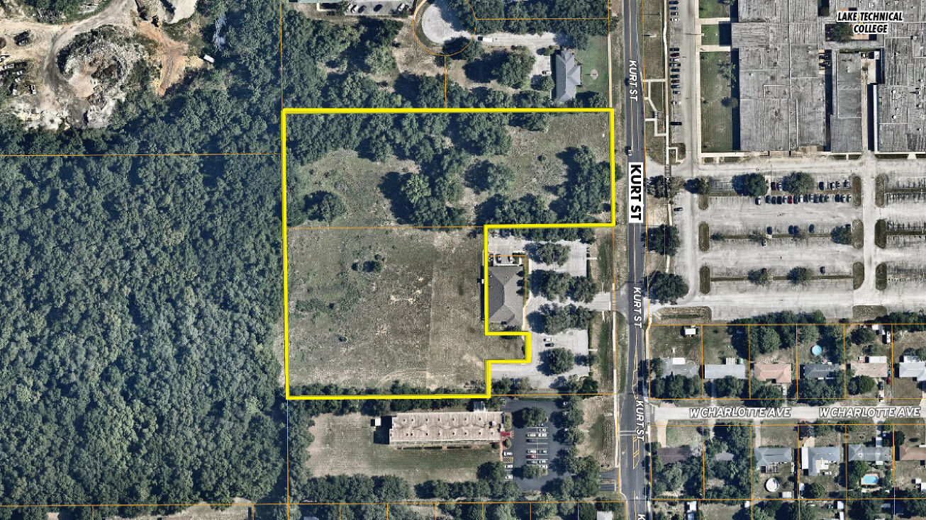 Kurt St, Eustis, FL 32726