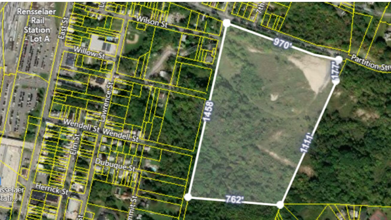96 Partition St, Rensselaer, NY 12144