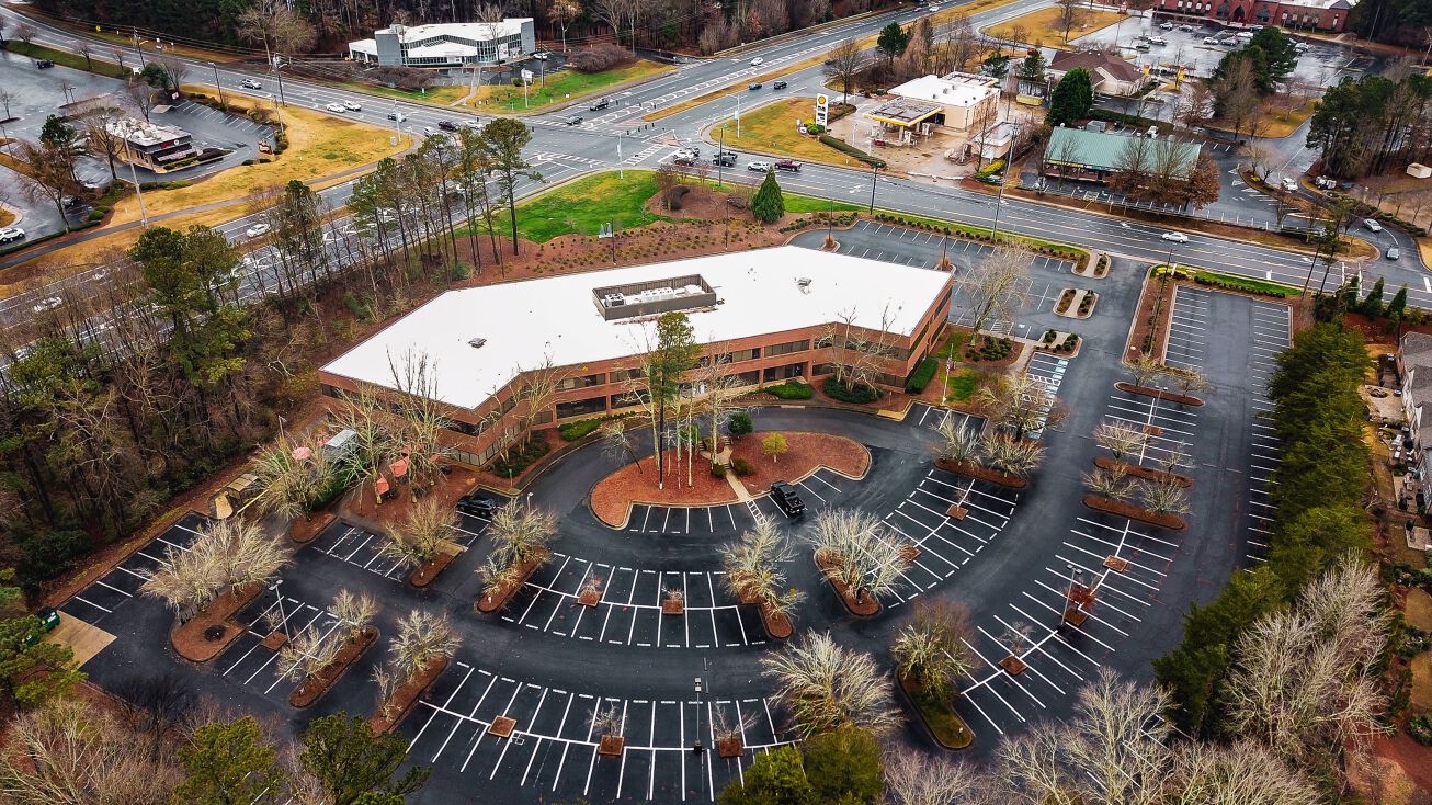 5515 Spalding Dr, Peachtree Corners, GA 30092